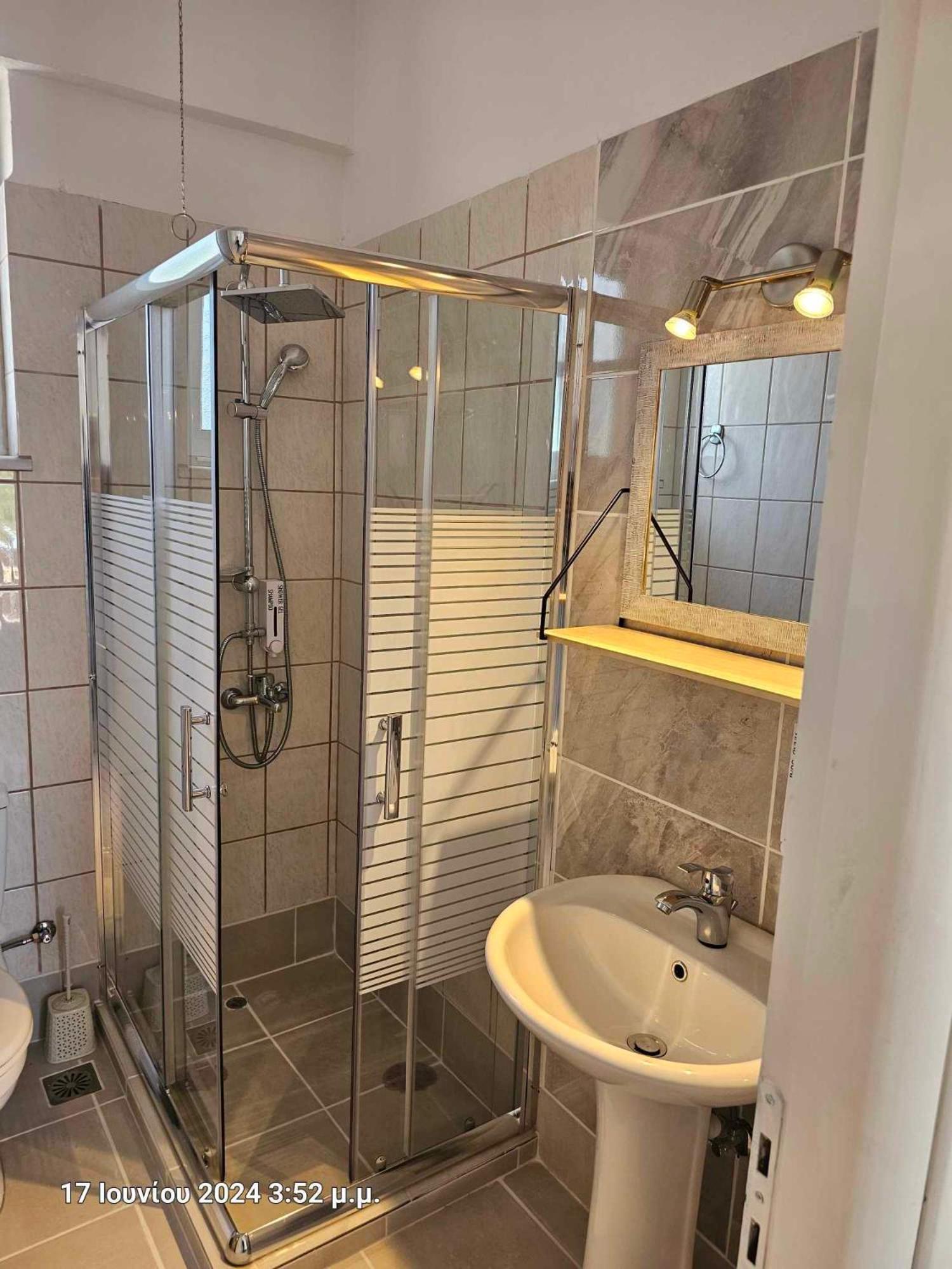 # 6 Giorgos & Chara Apartments Nea Kydonia エクステリア 写真